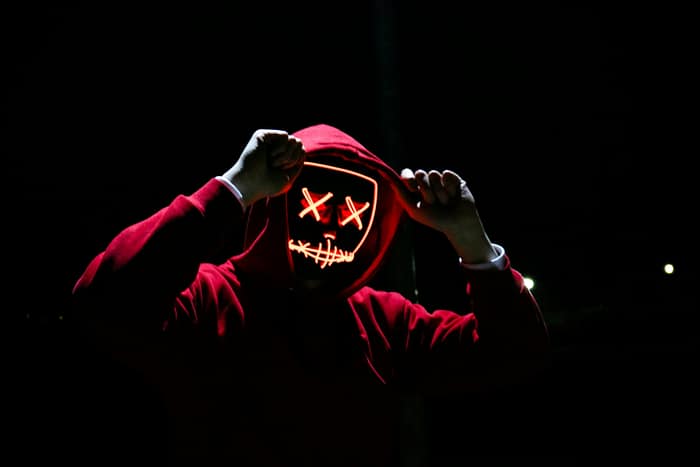 How do I know if I am on the dark web?