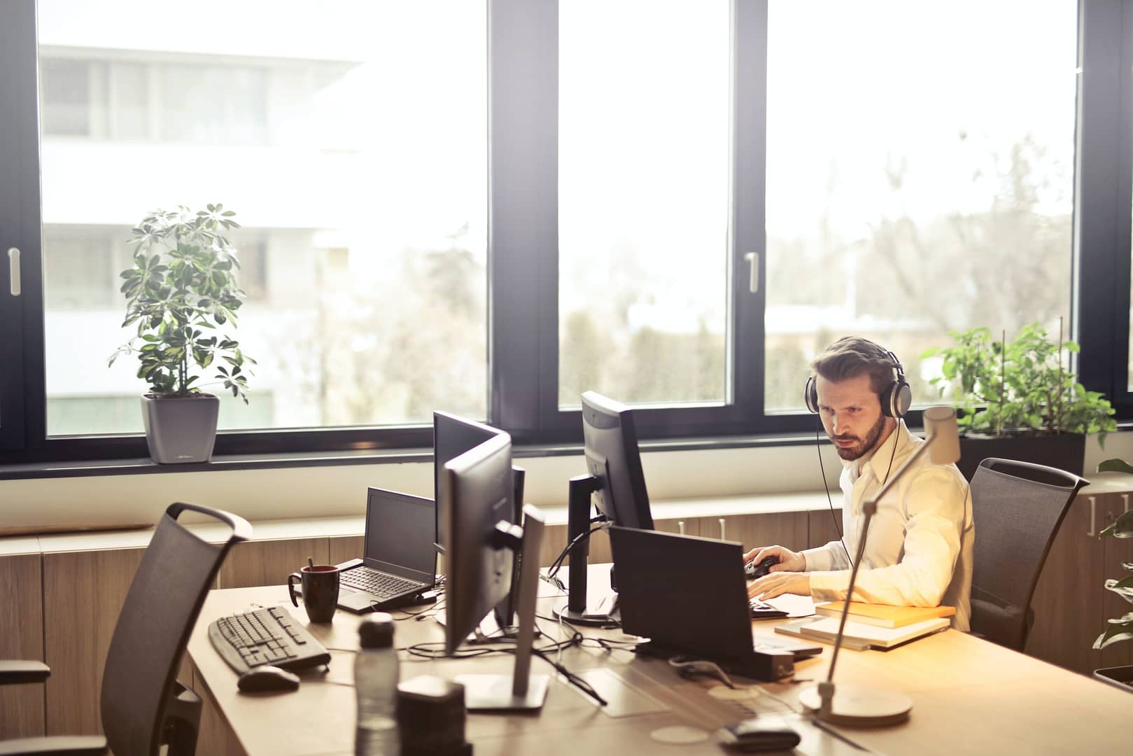 IT Support Falkirk 1 pexels andrea piacquadio 845451 scaled